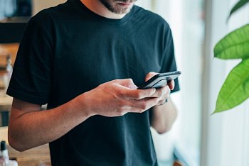 Motorola собирается впечатлить экраном нового телефона