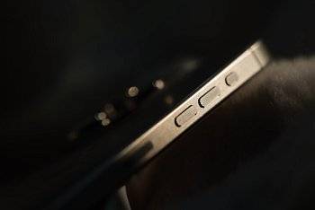 iPhone 17 Pro может стать ярко-оранжевым