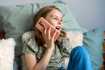 15 лучших смартфонов для детей в 2025 году