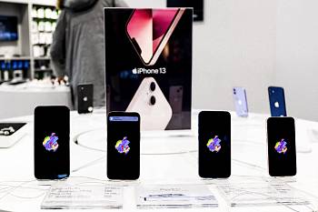 Какой iPhone 13 выбрать: сравнение моделей