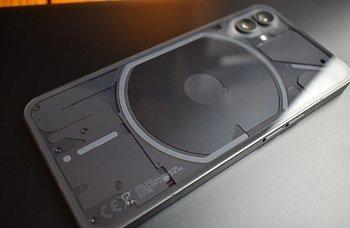 Nothing возродила легендарную игру Змейка