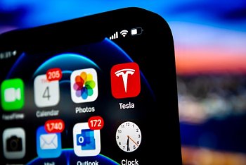 Новый телефон Honor получит сверхмощную батарею (слух)